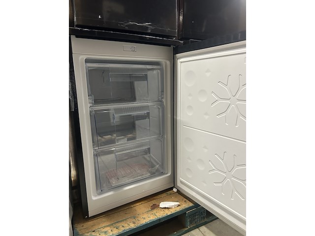 Vriezer 90 liter chiq, csd90d4d - afbeelding 3 van  7