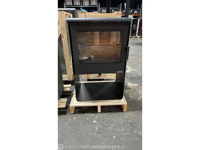 Vrijstaand houttoestel met houtopslag 9,5kw boreal, e2000 - afbeelding 2 van  4