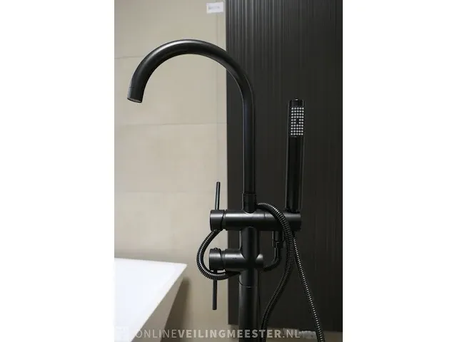 Vrijstaande badkraan t.s. premium, black line, mat zwart - afbeelding 3 van  6