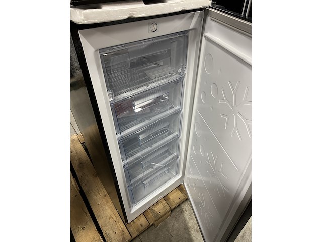 Vrijstaande vriezer 145 liter 5 lades chiq, fsd160d4e - afbeelding 4 van  5