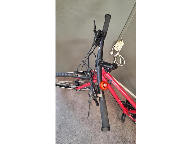 Vsf trekkingfiets | model t-500 | kleur raspberry red | maat 50 - afbeelding 3 van  7
