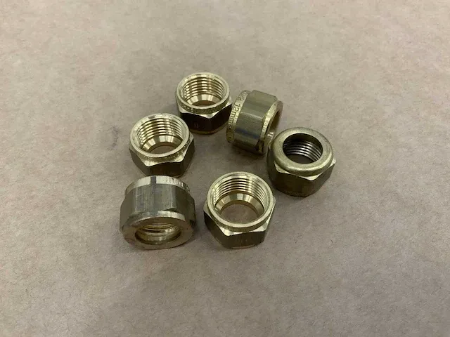 Vsh knel wartelmoer - 12 mm. (2660x) - afbeelding 1 van  4