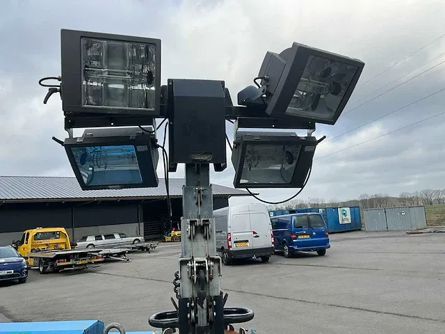 Vt-1 mobiele lichtmast aggregaat - afbeelding 11 van  14