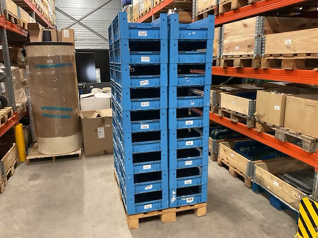 Vtk600/210 kunststof stapelkrat (72x) - afbeelding 2 van  2