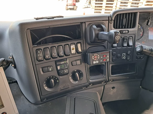 Vuilniswagen scania, p310, bouwjaar 2013 - afbeelding 31 van  48