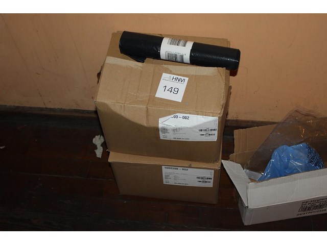 Vuilniszakken in twee dozen circa 30 rollen. - afbeelding 1 van  2