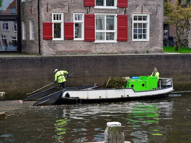 Vuilvisboot / vuilvisvaartuig - afbeelding 15 van  15