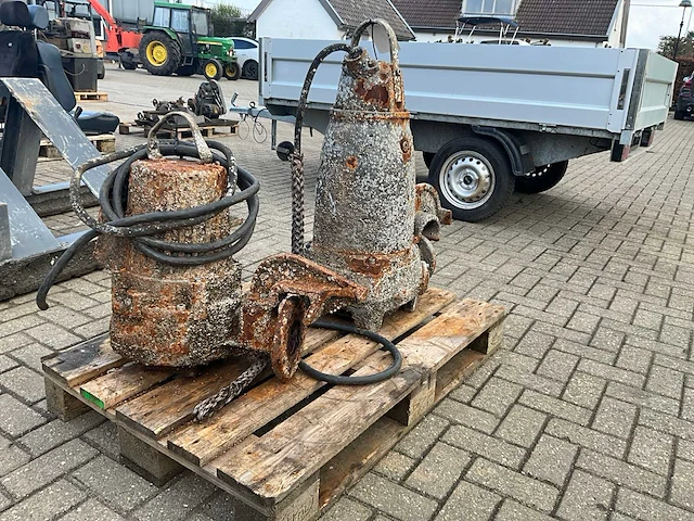 Vuilwaterpomp (2x) - afbeelding 1 van  6