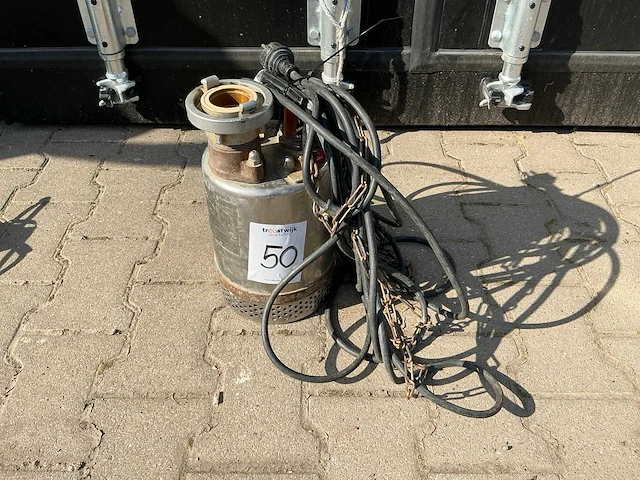 Vuilwaterpomp - afbeelding 1 van  2