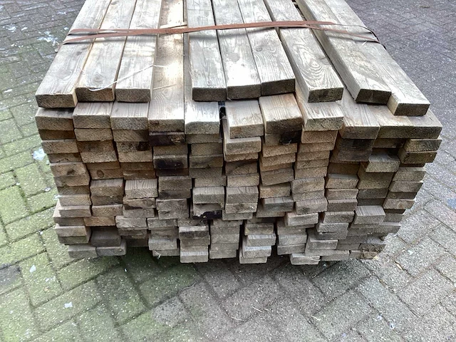 Vuren 90x38 mm planken (150x) - afbeelding 6 van  6