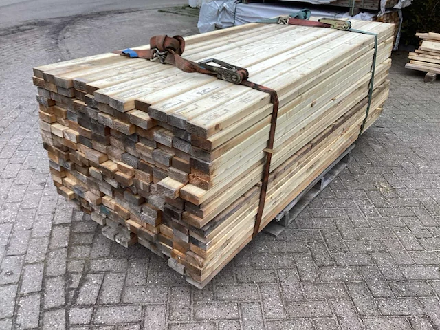 Vuren 90x38 mm planken (180x) - afbeelding 4 van  5