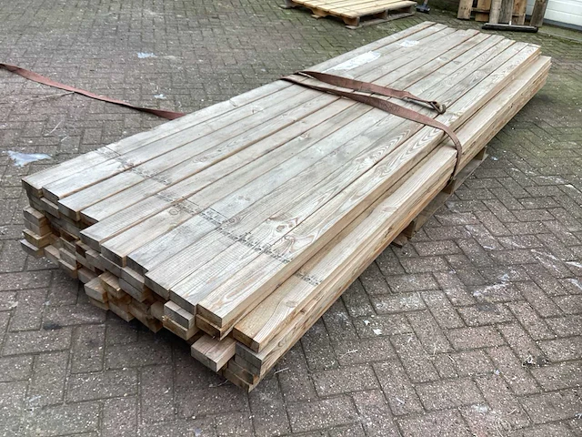 Vuren 90x38 mm planken (70x) - afbeelding 1 van  6