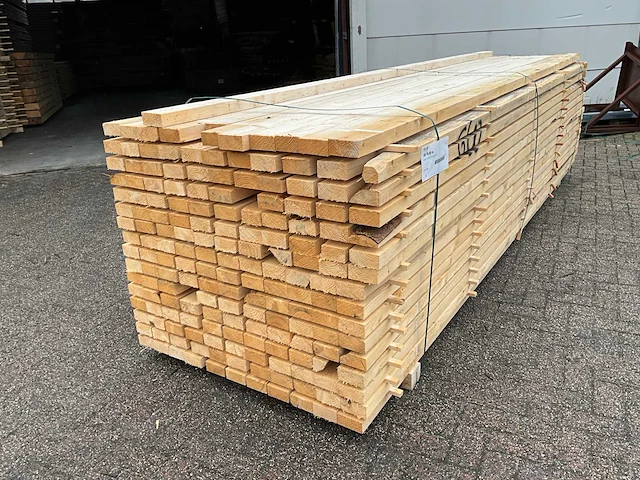 Vuren balk 400x10x5 cm (20x) - afbeelding 1 van  4