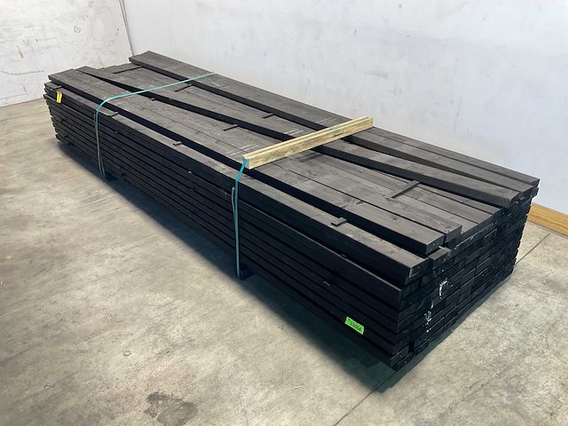 Vuren balk geschaafd zwart 400x12x4,5 cm (41x) - afbeelding 1 van  6