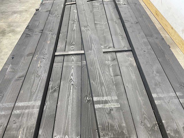 Vuren balk geschaafd zwart 400x12x4,5 cm (41x) - afbeelding 3 van  6