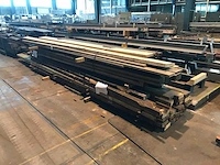 Vuren balken en planken (30x) - afbeelding 2 van  2