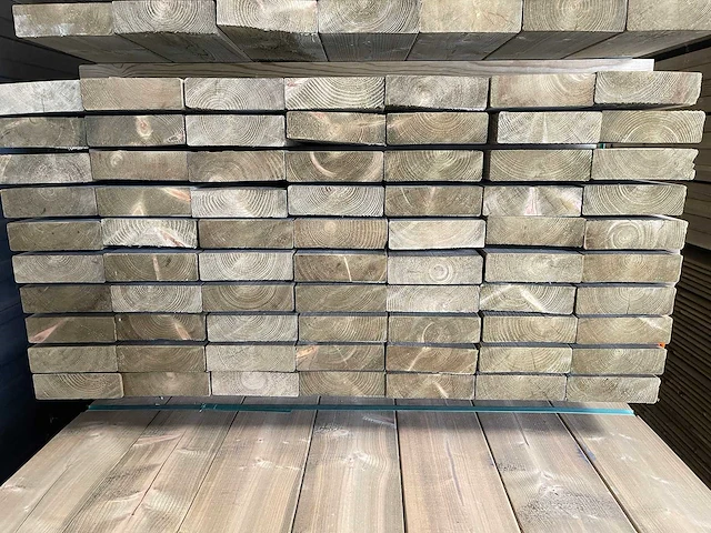 Vuren balken geschaafd groen geïmpregneerd 3600x150x47mm (70x) - afbeelding 3 van  3