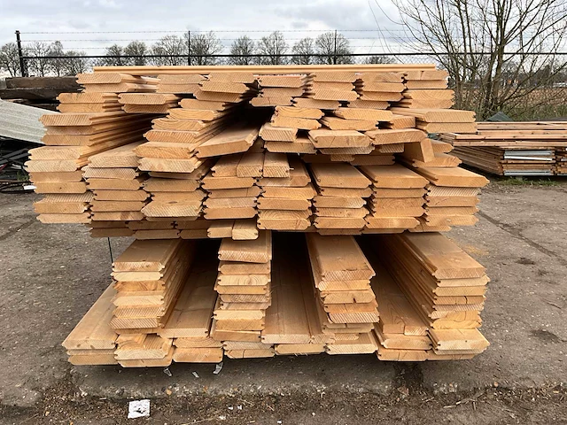 Vuren blokhutprofielen 13,5x2,8, diverse lengtes (210x) - afbeelding 3 van  7