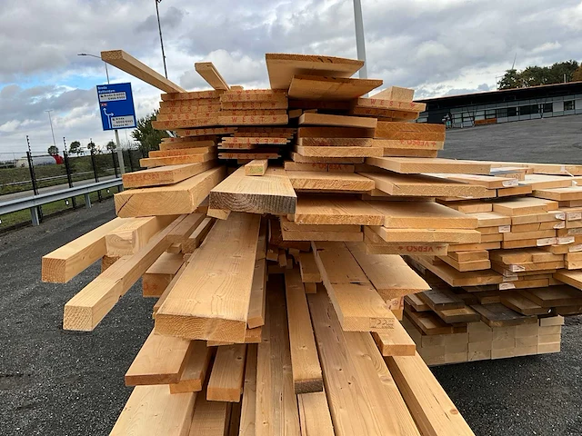 Vuren bouwhout ruw en geschaafd +/-7m3 - afbeelding 5 van  16