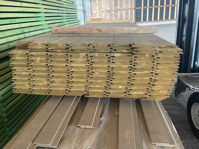 Vuren channelsising groen geïmpregneerd 3200x145x18mm (160x) - afbeelding 3 van  3