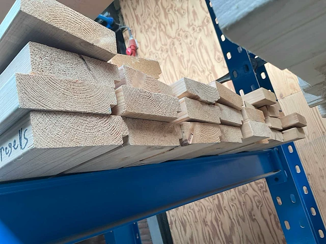 Vuren geschaafd sls balk met sponning (38x120mm) (25x) - afbeelding 3 van  4