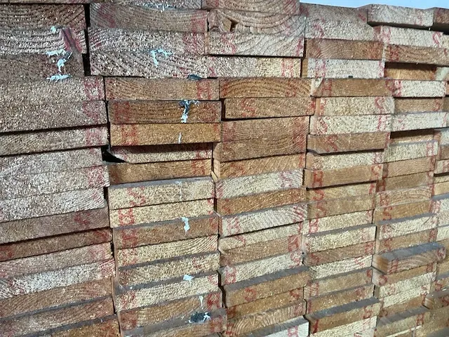 Vuren lat 390x9,5x1,8 cm (50x) - afbeelding 4 van  5