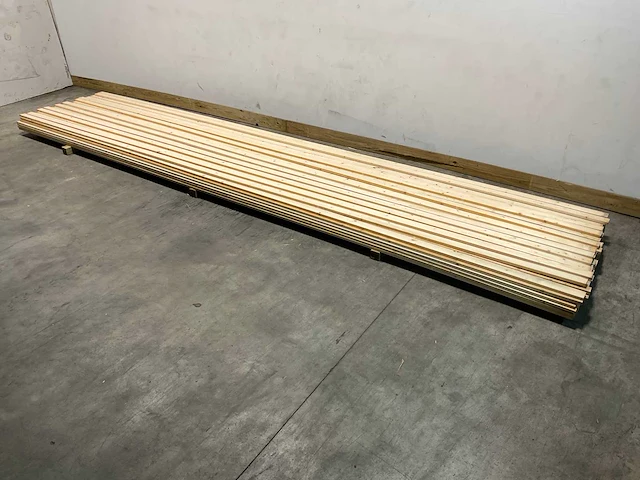 Vuren lat 540x5,5x1,8 cm (116x) - afbeelding 1 van  5