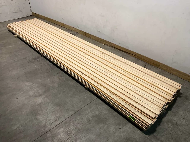 Vuren lat 540x5,5x1,8 cm (116x) - afbeelding 4 van  5