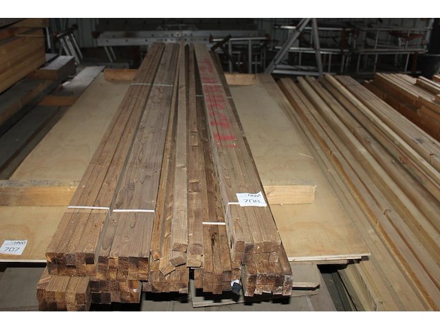 Vuren latjes 30 x 20 x 3040 mm. ca. 90 stuks. - afbeelding 1 van  2