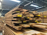 Vuren messing en groef plank - afbeelding 1 van  3