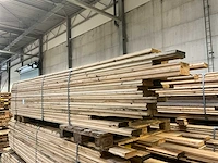 Vuren messing en groef plank - afbeelding 1 van  3
