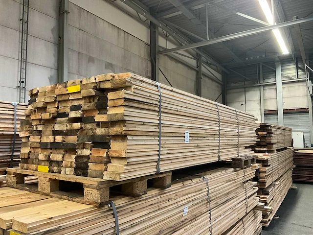 Vuren messing en groef plank - afbeelding 2 van  3