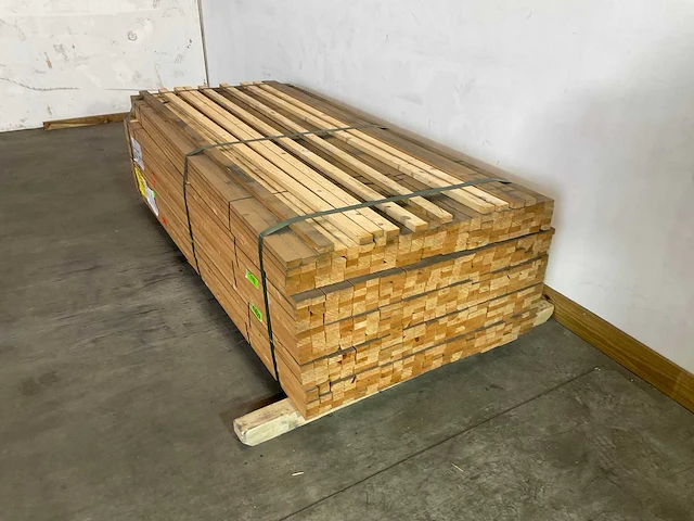 Vuren panlat 240x4,8x2,5 cm (235x) - afbeelding 2 van  6