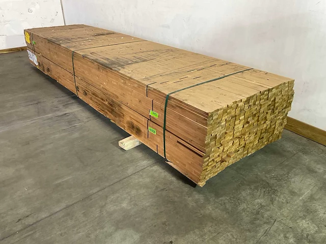 Vuren panlat 390x4,5x1,8 cm (200x) - afbeelding 2 van  6