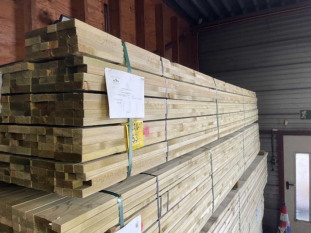 Vuren panlatten groen geïmpregneerd 3900x42x22mm (528x) - afbeelding 2 van  3