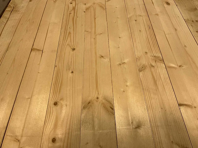 Vuren plank geschaafd mes- en groef 420x9,5x1,8 cm (150x) - afbeelding 4 van  7