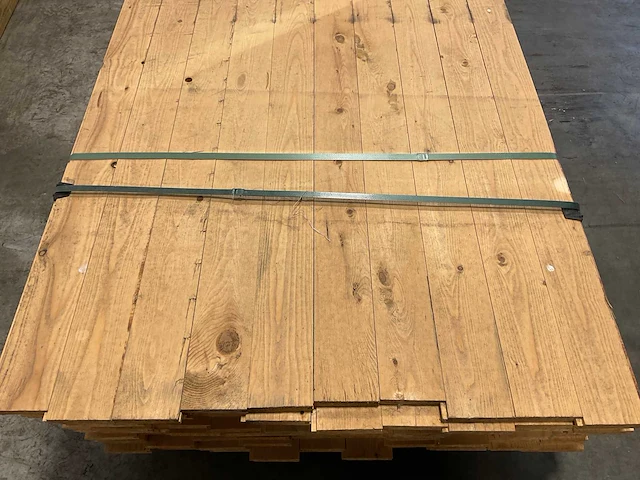 Vuren plank mes-en groef geschaafd 360x9,5x2 cm (150x) - afbeelding 4 van  7