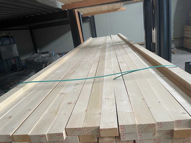 Vuren regels 4200x58x32mm (210x) - afbeelding 1 van  3