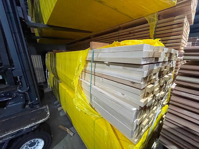 Vuren regels 4200x89x38mm (114x) - afbeelding 2 van  4