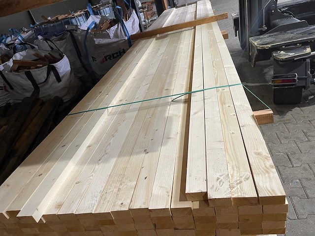 Vuren regels 5400x58x32mm (72x) - afbeelding 1 van  3