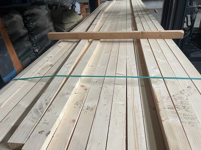 Vuren regels 5400x58x32mm (72x) - afbeelding 1 van  3