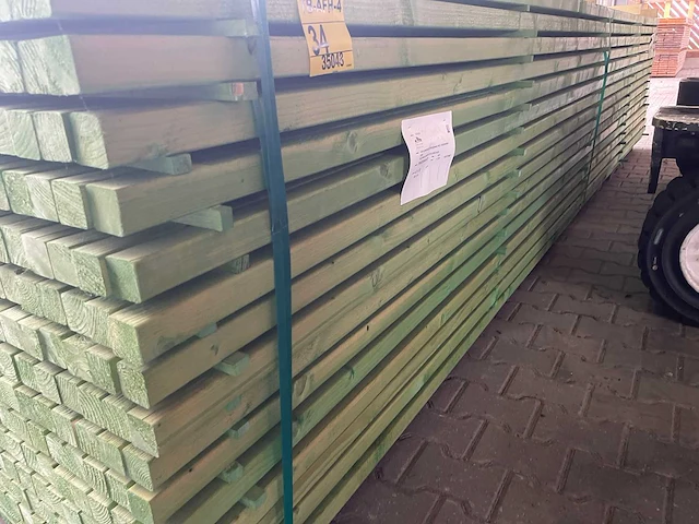 Vuren regels geschaafd groen geïmpregneerd 5100x45x45mm (400x) - afbeelding 2 van  3