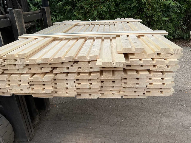 Vuren rhombusprofiel 180x13x2,8 cm (75x) - afbeelding 3 van  4