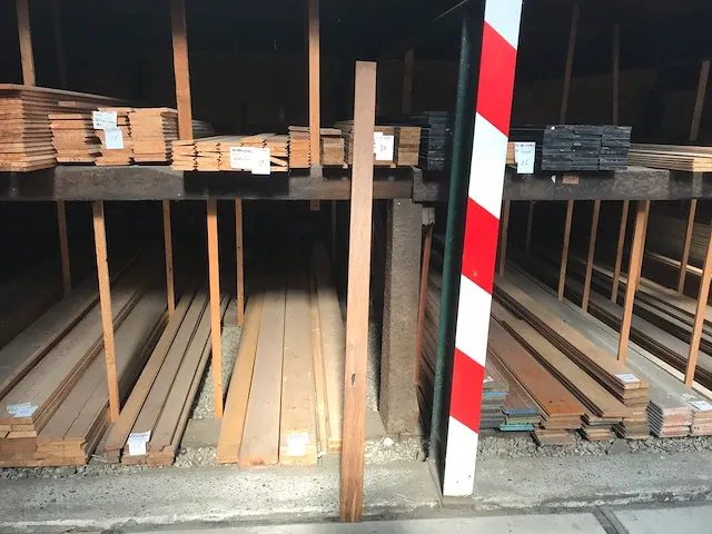 Vuren thermisch behandeld (37x) - afbeelding 2 van  2