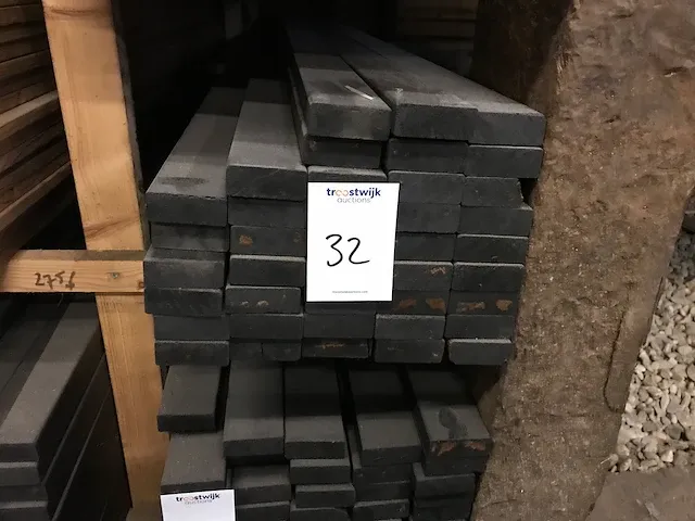 Vuren thermisch behandeld zwart gespoten (40x) - afbeelding 1 van  2