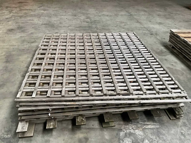 Vuren trellis scherm geïmpregneerd 180x180 cm (9x) - afbeelding 1 van  3