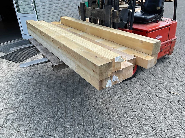 Vuren tuinpalen 12x12 cm diverse lengtes (9x) - afbeelding 1 van  6