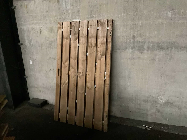 Vuren tuinpoort met metalen frame 180x100 cm - afbeelding 2 van  3