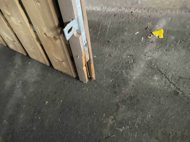 Vuren tuinpoort met metalen frame 195x100 cm - afbeelding 5 van  6