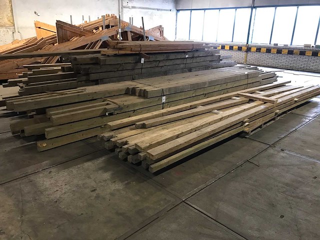 Vuren vloerbalken (80x) - afbeelding 1 van  6